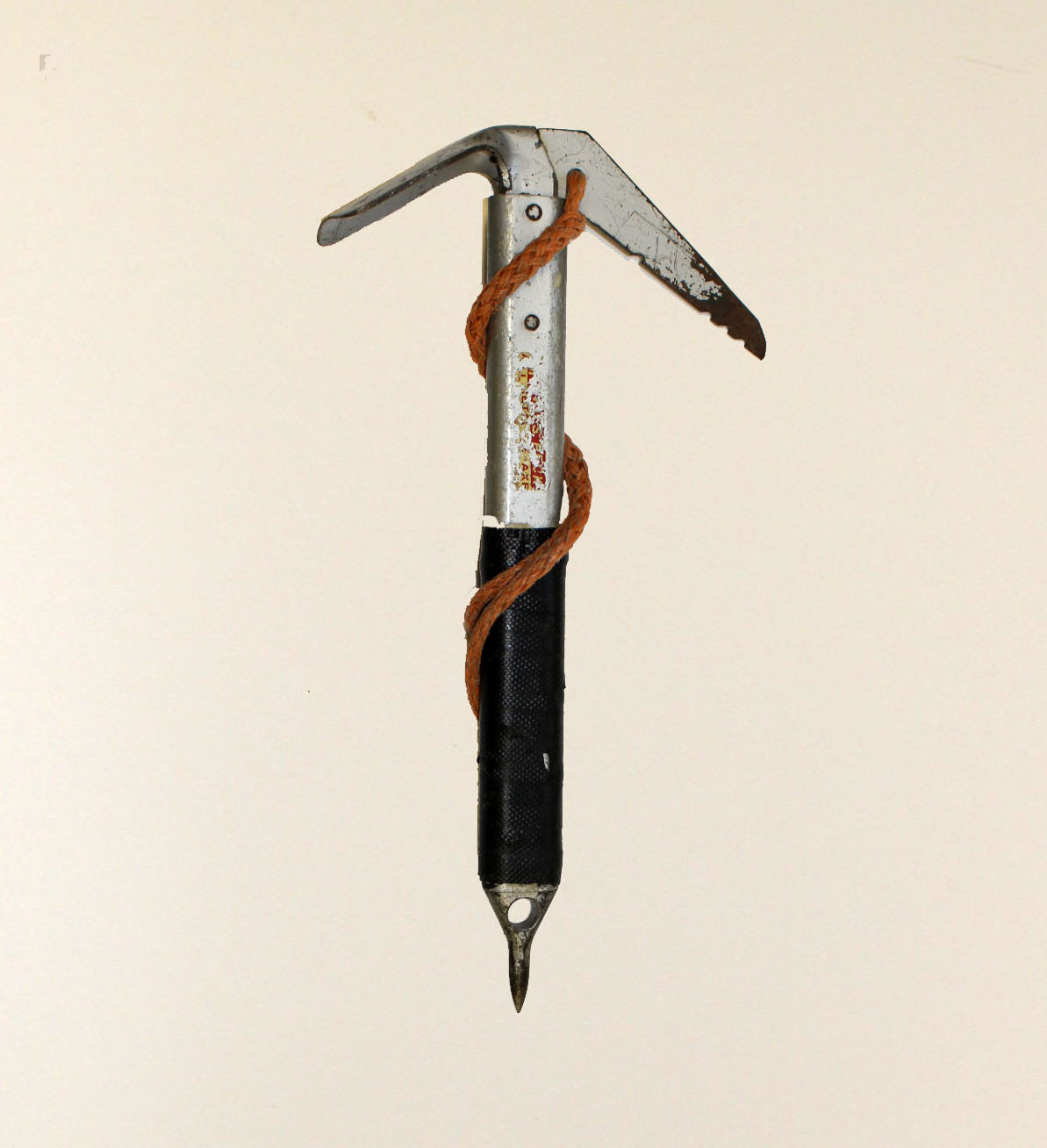 Which climbing axe would you buy? The history of the ice axe Article